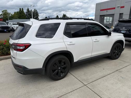 Platinum White 2025 Honda Pilot Black Edition