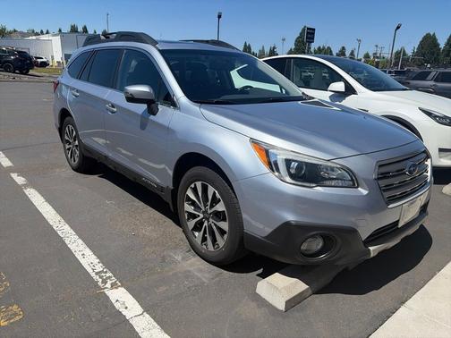 Ice Silver Metallic 2016 Subaru Outback 2.5i