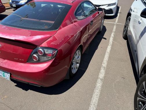Red 2007 Hyundai Tiburon