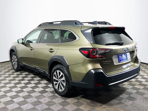 Autumn Green Metallic 2025 Subaru Outback Premium