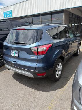 Blue Metallic 2018 Ford Escape SE