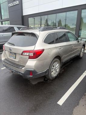 Tungsten Metallic 2018 Subaru Outback 2.5i Premium