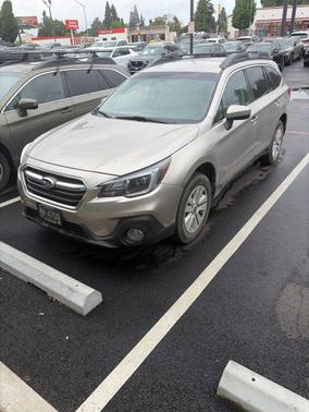 Tungsten Metallic 2018 Subaru Outback 2.5i Premium