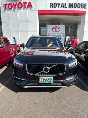 Onyx Black Metallic 2018 Volvo XC90 T6 Momentum
