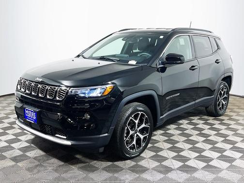 Diamond Black Crystal Pearlcoat 2026 Jeep Compass Limited