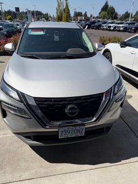 Brilliant Silver Metallic 2023 Nissan Rogue SV