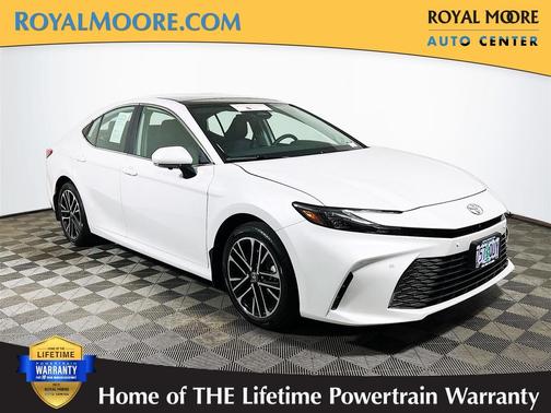 Wind Chill Pearl 2026 Toyota Camry XLE
