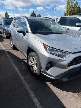 Silver Sky Metallic 2021 Toyota RAV4 XLE
