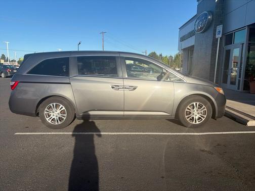 Polished Metal Metallic 2012 Honda Odyssey EX-L