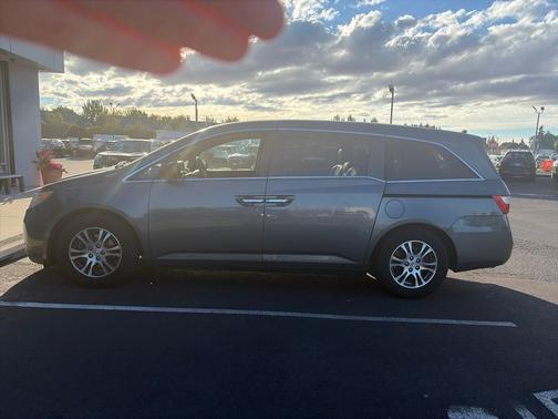 Polished Metal Metallic 2012 Honda Odyssey EX-L