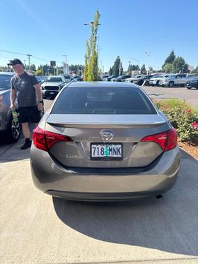 Falcon Gray Metallic 2018 Toyota Corolla SE