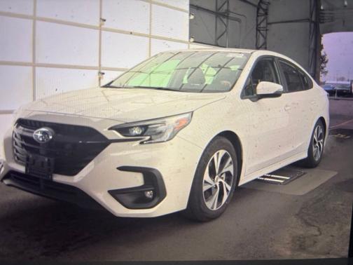 Crystal White Pearl 2025 Subaru Legacy Premium