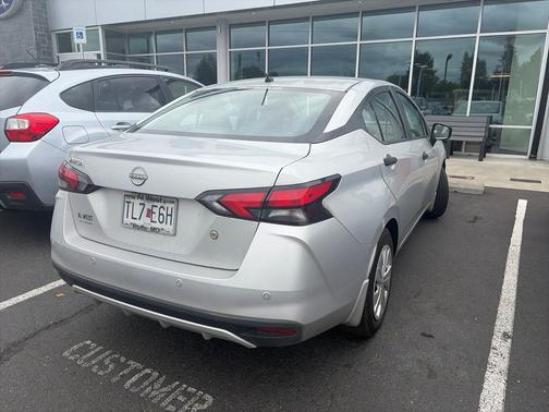 Brilliant Silver Metallic 2023 Nissan Versa 1.6 S