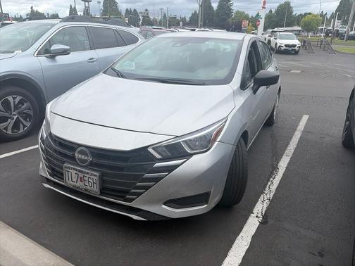 Brilliant Silver Metallic 2023 Nissan Versa 1.6 S