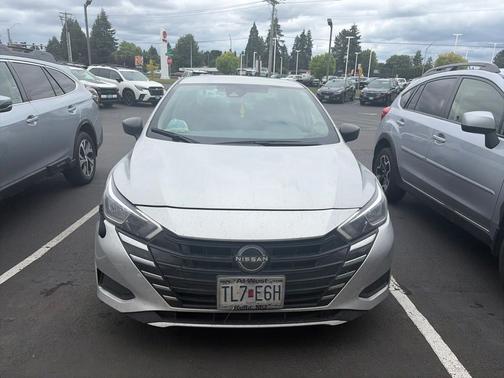 Brilliant Silver Metallic 2023 Nissan Versa 1.6 S