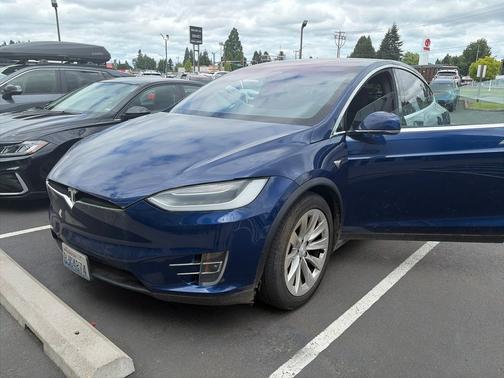 Deep Blue Metallic 2018 Tesla Model X 75D