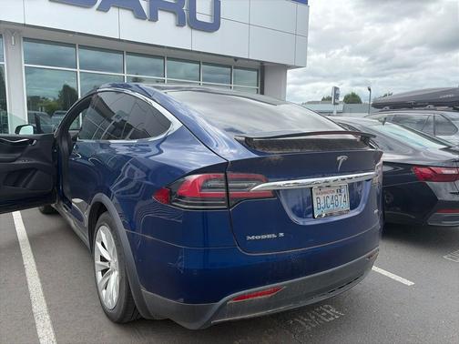 Deep Blue Metallic 2018 Tesla Model X 75D