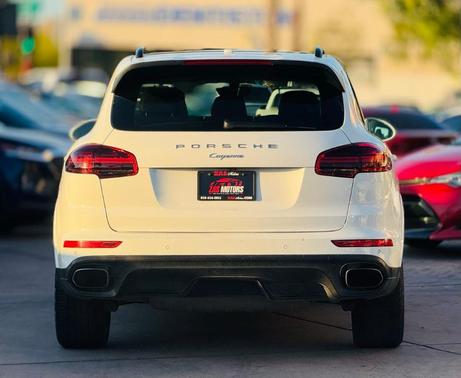 2017 Porsche Cayenne ONE OWNER CLEAN TITLE