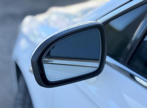 Oxford White 2018 Ford Fusion Hybrid SE