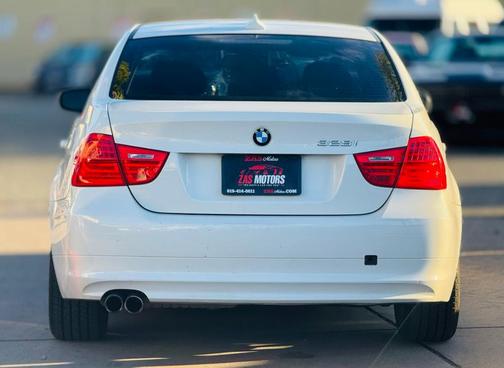 2011 BMW 328 i