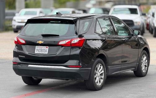 Mosaic Black Metallic 2018 Chevrolet Equinox LS