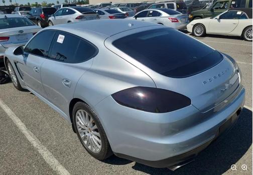 2014 Porsche Panamera 2