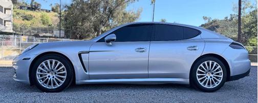 2014 Porsche Panamera 2