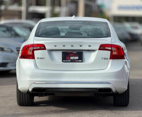 2016 Volvo S60 T5 Inscription Drive-E Platinum