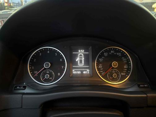 Pure White 2016 Volkswagen Tiguan S
