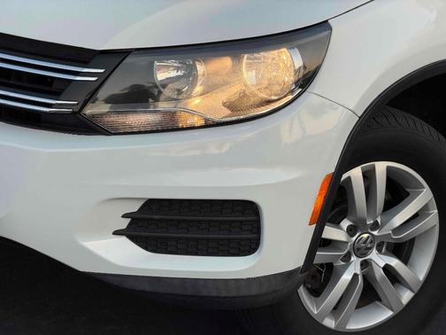 Pure White 2016 Volkswagen Tiguan S