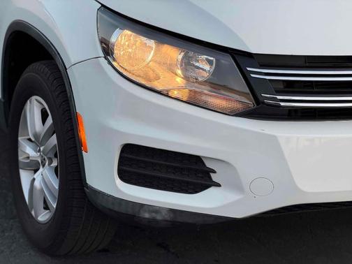 Pure White 2016 Volkswagen Tiguan S