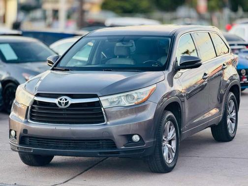 2015 Toyota Highlander LE Plus