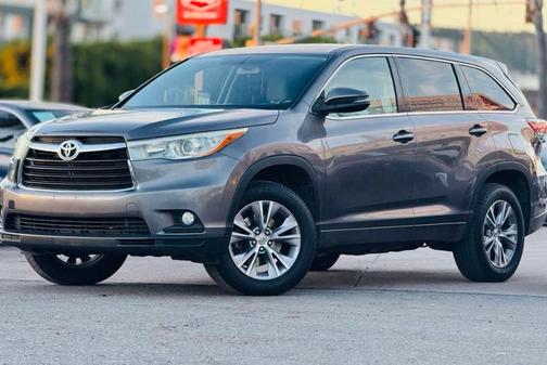 2015 Toyota Highlander LE Plus