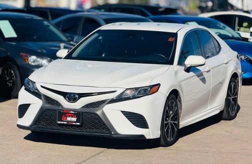 2018 Toyota Camry SE