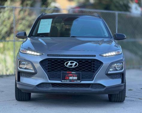 Sonic Silver w/ Black Roof 2018 Hyundai KONA SEL