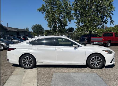 2019 Lexus ES 300h CLEAN TITLE