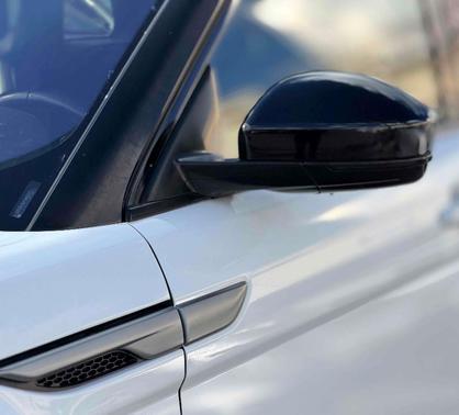 Fuji White 2018 Land Rover Range Rover Evoque SE