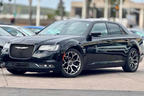 2018 Chrysler 300 S
