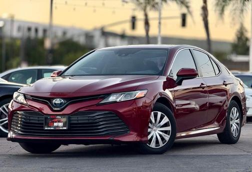 2020 Toyota Camry Hybrid LE