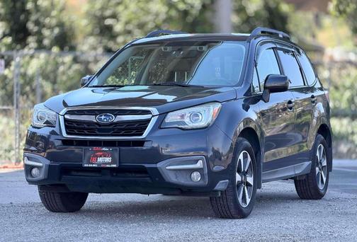 Dark Gray Metallic 2017 Subaru Forester 2.5i Limited