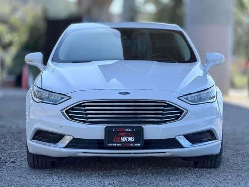 Oxford White 2018 Ford Fusion Hybrid SE