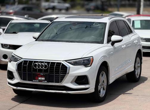 Ibis White 2020 Audi Q3 45 Premium