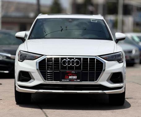 Ibis White 2020 Audi Q3 45 Premium