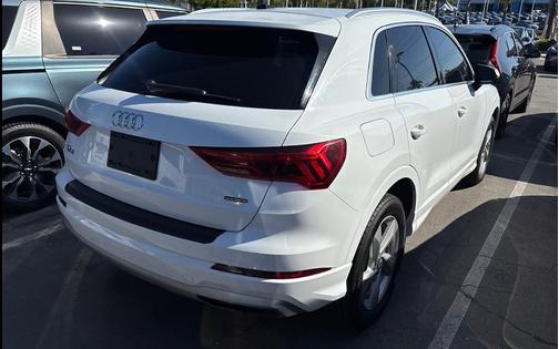 Ibis White 2020 Audi Q3 45 Premium