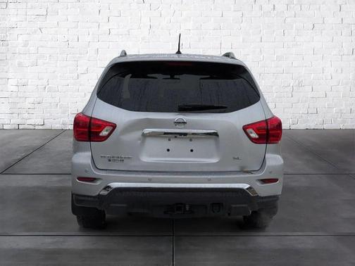 2018 Nissan Pathfinder SL