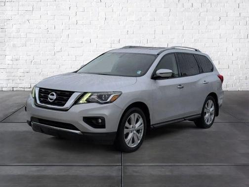 2018 Nissan Pathfinder SL