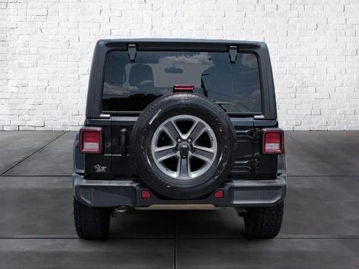 Black Clearcoat 2021 Jeep Wrangler Unlimited Sahara
