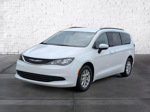 2020 Chrysler Voyager LXI