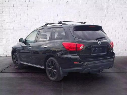 2018 Nissan Pathfinder SL