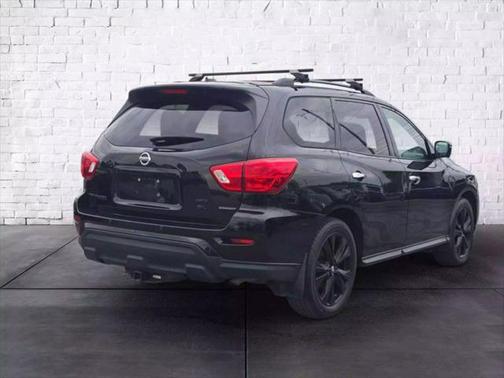 2018 Nissan Pathfinder SL
